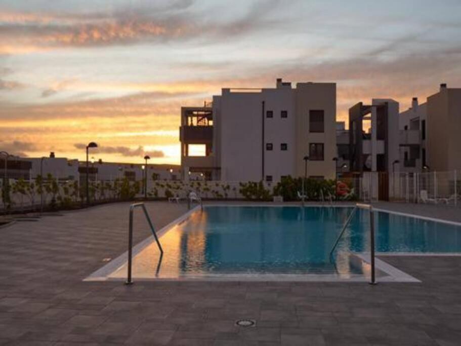 Sunny Luxury Apartment With Two Great Sunny - Level Terraces, Two Swimming Pools, In A New Complex Pueblo Majorero, Close To Fuerteventura Golf Club, Next To The Beach , Atlantico Shopping Mall And Casino In Caleta de Fuste Extérieur photo