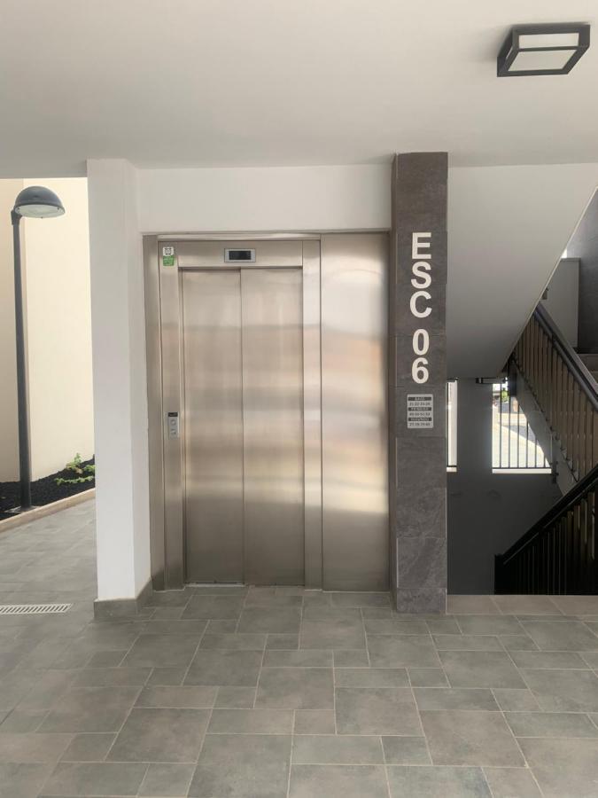 Sunny Luxury Apartment With Two Great Sunny - Level Terraces, Two Swimming Pools, In A New Complex Pueblo Majorero, Close To Fuerteventura Golf Club, Next To The Beach , Atlantico Shopping Mall And Casino In Caleta de Fuste Extérieur photo