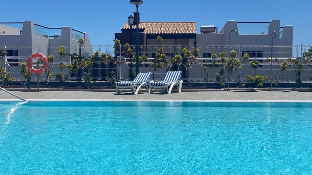 Sunny Luxury Apartment With Two Great Sunny - Level Terraces, Two Swimming Pools, In A New Complex Pueblo Majorero, Close To Fuerteventura Golf Club, Next To The Beach , Atlantico Shopping Mall And Casino In Caleta de Fuste Extérieur photo