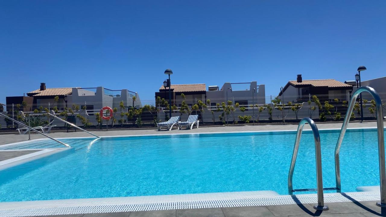 Sunny Luxury Apartment With Two Great Sunny - Level Terraces, Two Swimming Pools, In A New Complex Pueblo Majorero, Close To Fuerteventura Golf Club, Next To The Beach , Atlantico Shopping Mall And Casino In Caleta de Fuste Extérieur photo